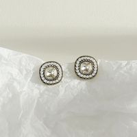 1 Pieza Estilo Moderno Estilo Simple Estilo De Moda Cuadrado Embutido Cobre Diamantes De Imitación Chapados en oro de 18k main image 4