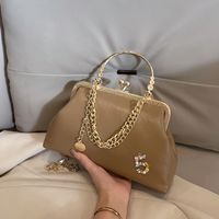 Women's Pu Leather Solid Color Classic Style Clipped Button Dome Bag sku image 4