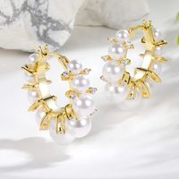 1 Pair Simple Style Round Inlay Copper Artificial Pearls 18K Gold Plated Earrings main image 2