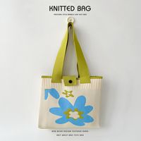 Women's Medium Polyester Flower Beach Flip Cover Shoulder Bag sku image 2