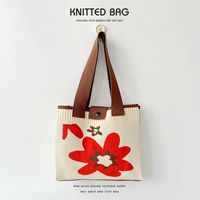 Women's Medium Polyester Flower Beach Flip Cover Shoulder Bag sku image 1