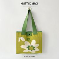 Women's Medium Polyester Flower Beach Flip Cover Shoulder Bag sku image 3