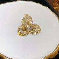 Fashion Oval Flower Butterfly Copper Inlay Rhinestones Pearl Women's Brooches sku image 48