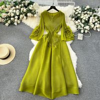 Women's Regular Dress Elegant V Neck Pleated Half Sleeve Solid Color Midi Dress Daily main image 3