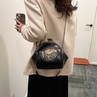 Women's Pu Leather Geometric Vintage Style Clipped Button Handbag main image 4