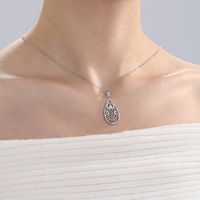 304 Stainless Steel XUPING Simple Style Geometric Witches Knot Oval Pendant Necklace main image 4