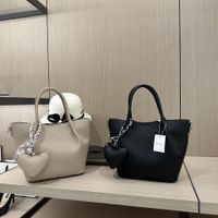 Women's Large Pu Leather Solid Color Elegant Classic Style Zipper Handbag main image 9