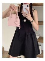 Women's Small Pu Leather Heart Shape Solid Color Streetwear Square Zipper Handbag main image 5