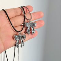 Sweet Bow Knot Alloy Women's Pendant Necklace main image 1