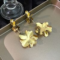 1 Pair Simple Style Flower Plating Iron Drop Earrings main image 5
