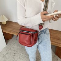 Women's Small Pu Leather Solid Color Classic Style Square Zipper Saddle Bag main image 2