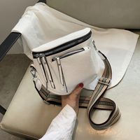 Women's Small Pu Leather Solid Color Classic Style Square Zipper Saddle Bag main image 5