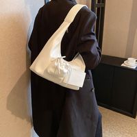 Women's Medium Pu Leather Solid Color Elegant Vintage Style Pillow Shape Zipper Underarm Bag main image 5