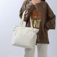 Women's Medium Nylon Solid Color Basic Classic Style Zipper Tote Bag main image 10