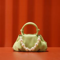 Women's Medium Pu Leather Solid Color Elegant Vintage Style Magnetic Buckle Cloud Shape Bag sku image 5