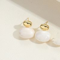 1 Paar Basic Moderner Stil Klassischer Stil Runden Inlay Kupfer Künstliche Perlen 14 Karat Vergoldet Reif Ohrringe Ohrstecker sku image 3