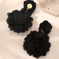 1 Paire Exagéré Nouveauté Style Moderne Fleur Alliage Chiffon Boucles D'oreilles main image 5