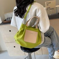 Women's Medium Cloth Solid Color Preppy Style Classic Style Zipper Crossbody Bag main image 4