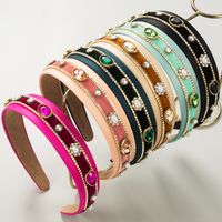 Women's Casual Modern Style Classic Style Geometric Alloy Cloth Inlay Artificial Pearls Rhinestones Hair Band main image 1
