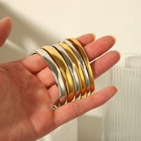 304 Stainless Steel 18K Gold Plated Basic Modern Style Classic Style Plating Round Solid Color Bangle main image 1