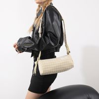 Women's Medium Nylon Plaid Basic Preppy Style Sewing Thread Cylindrical Zipper Shoulder Bag main image 3