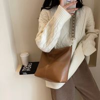 Women's Medium Pu Leather Solid Color Basic Classic Style Sewing Thread Zipper Tote Bag sku image 2