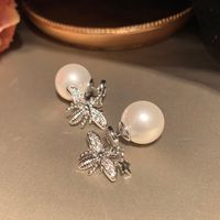 1 Pair Elegant Lady Modern Style Bee Inlay Copper Artificial Pearls Zircon Ear Studs main image 4