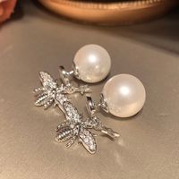 1 Pair Elegant Lady Modern Style Bee Inlay Copper Artificial Pearls Zircon Ear Studs main image 5