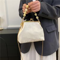Women's Medium Silk Solid Color Elegant Vintage Style Lock Clasp Crossbody Bag main image 6