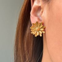 1 Pair Vintage Style Sweet Commute Flower Plating 304 Stainless Steel 18K Gold Plated Ear Studs main image 1