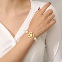 304 Stainless Steel Resin Simple Style Beaded Hollow Out Flower Bracelets main image 9