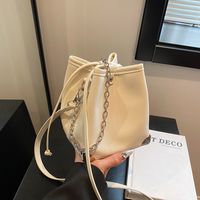 Women's Medium Pu Leather Solid Color Vintage Style Classic Style String Bucket Bag main image 1