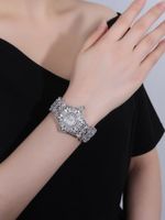 Élégant Glamour Luxueux Fleur Tour Boucle Électronique Femmes De Montres main image 5