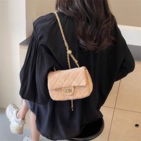 Women's Medium One Size Corduroy Solid Color Lingge Vintage Style Classic Style Sewing Thread Square Lock Clasp Crossbody Bag main image 3