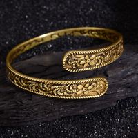 Retro Simple Style Solid Color Flower Copper Gold Plated Women's Bangle main image 6