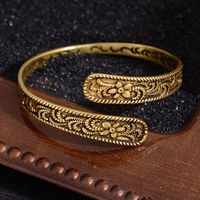 Retro Simple Style Solid Color Flower Copper Gold Plated Women's Bangle main image 5