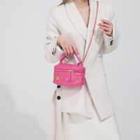 Women's Medium Pu Leather Letter Lingge Vintage Style Classic Style Zipper Crossbody Bag main image 6