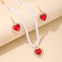 Simple Style Classic Style Heart Shape Alloy Inlay Artificial Pearls Resin Women's Jewelry Set main image 2