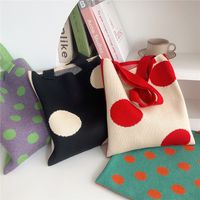 Women's Medium Knit Polka Dots Vintage Style Classic Style Square Open Shoulder Bag main image 2