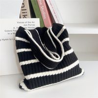 Women's Medium Knit Stripe Basic Classic Style Square Open Handbag sku image 3