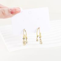 1 Paire Style Simple Style Classique Couleur Unie Placage Incruster Le Fer Strass Plaqué Or Boucles D'oreilles main image 4