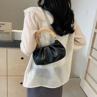 Women's Medium Pu Leather Solid Color Basic Classic Style Sewing Thread Magnetic Buckle Underarm Bag main image 2