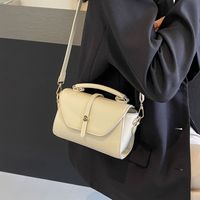 Women's Medium Pu Leather Solid Color Vintage Style Classic Style Sewing Thread Flip Cover Crossbody Bag sku image 2