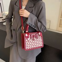 Women's Medium Pu Leather Plush Houndstooth Bow Knot Vintage Style Classic Style Sewing Thread Zipper Crossbody Bag main image 2