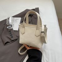 Women's Medium Pu Leather Solid Color Classic Style Square Zipper Crossbody Bag sku image 2