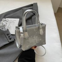 Women's Medium Pu Leather Solid Color Classic Style Square Zipper Crossbody Bag sku image 4