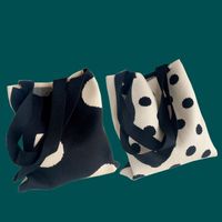 Women's Medium Knit Polka Dots Vintage Style Classic Style Square Open Shoulder Bag sku image 1
