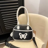 Women's Medium Pu Leather Butterfly Classic Style Sewing Thread Zipper Crossbody Bag sku image 3