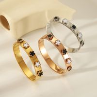 304 Stainless Steel 18K Gold Plated Vintage Style Simple Style Enamel Flower Petal Bangle main image 1