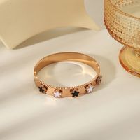 304 Stainless Steel 18K Gold Plated Vintage Style Simple Style Enamel Flower Petal Bangle main image 4